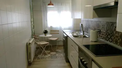 Una cocina o zona de cocina en Apartamento Madrid Retiro M-30