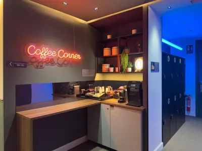 Una cocina o zona de cocina en Ópera Stays by Charming