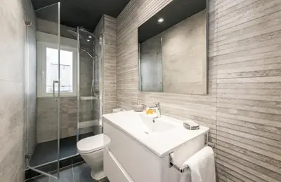 Un baño de La Vivienda de Pedro Zerolo