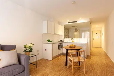 Una cocina o zona de cocina en Heima Gran Vía B