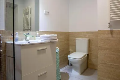 Un baño de Calle Huertas Coqueto by RegalateMadrid