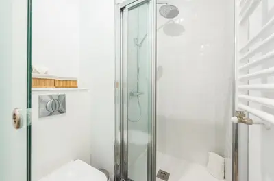 Un baño de La Residencia del Mesón