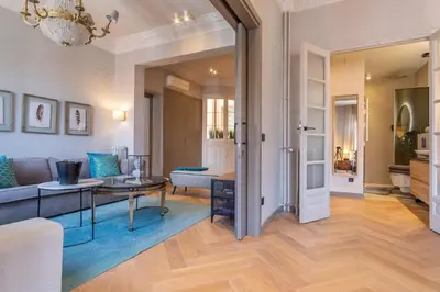 Zona de estar de Spacious 3-Bed Apartment in Salamanca Madrid