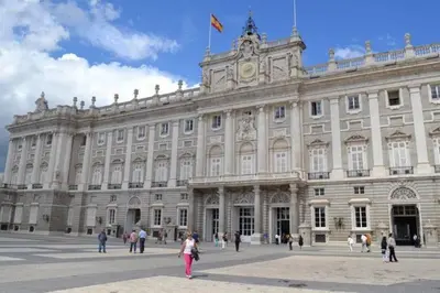 Clientes alojados en Sensacional Apartamento Junto a Palacio Real by Batuecas