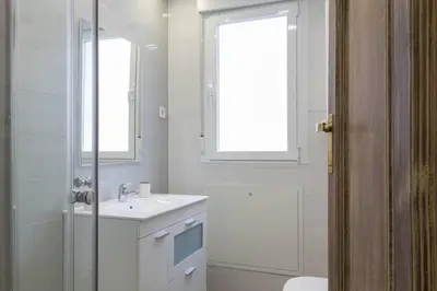 Un baño de Sensacional Apartamento Junto a Palacio Real by Batuecas