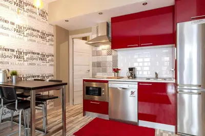 Una cocina o zona de cocina en Extraordinario Apartamento en Palacio Real - Centro Calle ilustración by Batuecas