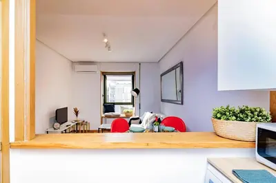 Plano de Maravilloso Apartamento Plaza Pedro Zerolo - Gran Vía, by Batuecas