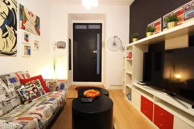 Zona de estar de Céntrico Apartamento Estilo Pop-Art by Batuecas