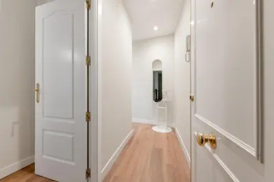 Plano de Refurbished and bright-Pool-1Bed 1Bath-Chueca