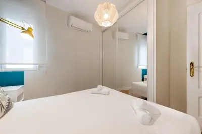 Cama o camas de una habitación en Refurbished and bright-Pool-1Bed 1Bath-Chueca