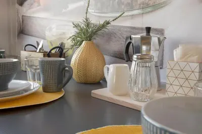 Utensilios para hacer té y café en Bright W Stunning views Colon-Madrid city centre