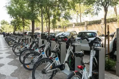 Montar en bicicleta en Sophisticated refurbished-1BD 1BTH-Colon Centre o alrededores