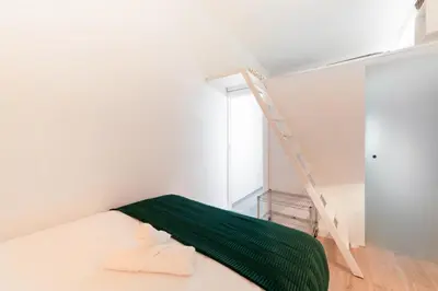 Cama o camas de una habitación en Cozy and Comfortable-1bed 1bath- City center