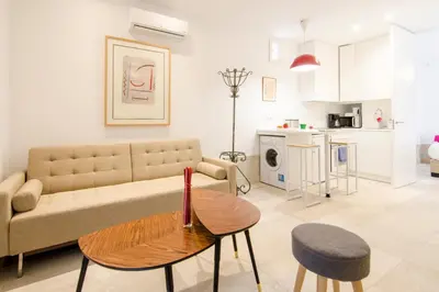 Una cocina o zona de cocina en Cute brand-new 1BD apartment - Malasaña R