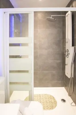 Un baño de Cozy Bright apt. Malasaña - Madrid City Centre