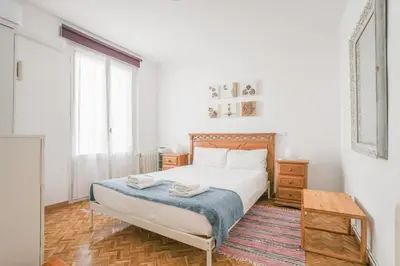 Cama o camas de una habitación en Bright cozy 2BD - OPERA area