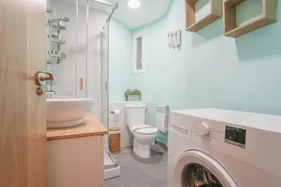 Un baño de Bright cozy 2BD - OPERA area