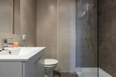 Un baño de Bright WTerrace - 2BD 2BTH - Atocha