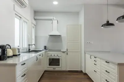 Una cocina o zona de cocina en Bright WTerrace - 2BD 2BTH - Atocha