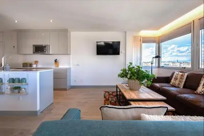 Una cocina o zona de cocina en Stylish WStunning views Colon-Madrid city centre