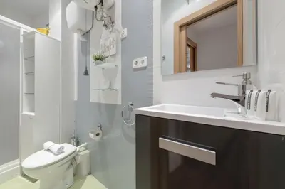 Un baño de 2BD 1BTH furnished - Sol - spacious
