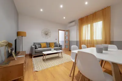 Zona de estar de 2BD 1BTH furnished - Sol - spacious