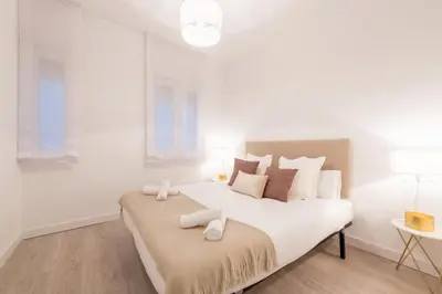 Cama o camas de una habitación en Bright and Refurbished-2BED 1BATH-Ventas