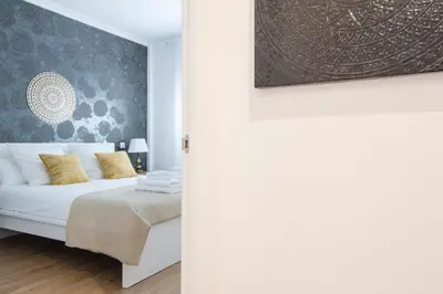 Cama o camas de una habitación en Bright Stylish 2BD 2BTH - CITY CENTRE
