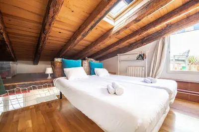 Cama o camas de una habitación en Duplex Terrace- 2BED 2BATH- CHUECA