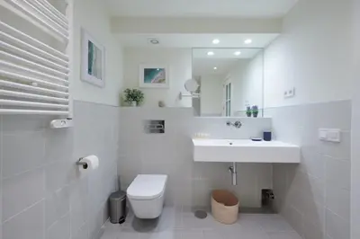Un baño de Sophisticated Refurbished - 2BD 2BTH-Malasaña