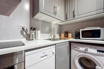 Una cocina o zona de cocina en Stylish and Refurbished - 3B 1BT - Lavapies