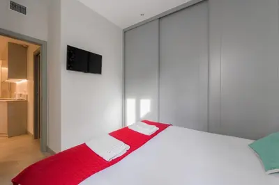 Cama o camas de una habitación en Refurbished WStylish - 3BD 2BTH - Salamanca
