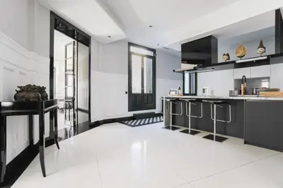 Una cocina o zona de cocina en Luxury Penthouse WTerrace - 5BD 5BTH - Gran vía