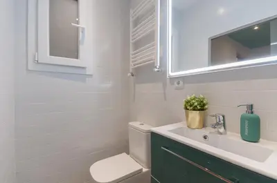 Un baño de ºPS New Atocha Studio º