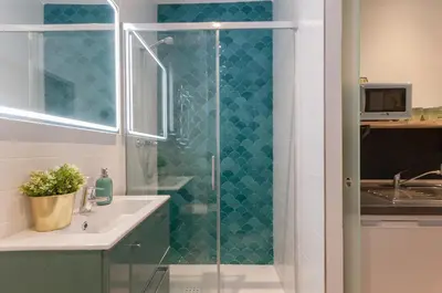 Un baño de ºPS New Atocha Studio º