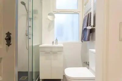 Un baño de ºMZ Atocha Station Studio º