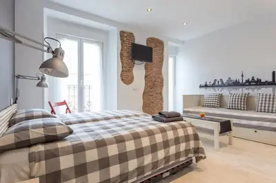 Cama o camas de una habitación en ºººMZ Atocha Station Studio ººº