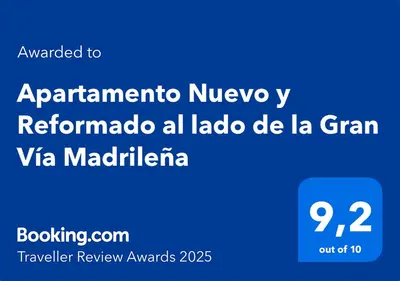 Certificado, premio, señal o documento que está expuesto en Apartamento Residencial en Madrid Centro By MadridNomad