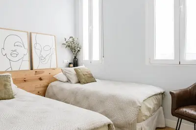 Cama o camas de una habitación en Cool & Trendy Madrid Centre
