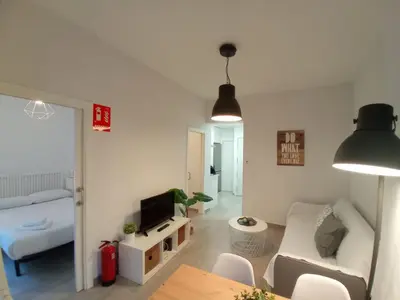 Una televisión o centro de entretenimiento en Central cozy -2Bedroom 1Bathroom- Malasaña
