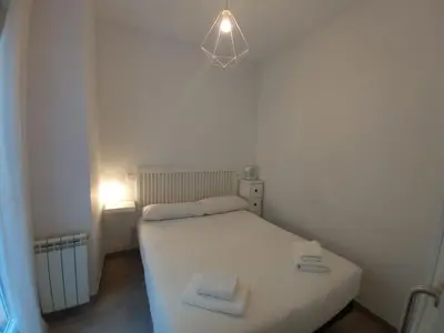 Cama o camas de una habitación en Central cozy -2Bedroom 1Bathroom- Malasaña
