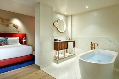 Cama o camas de una habitación en Hard Rock Hotel Madrid