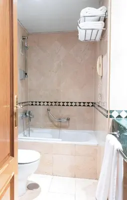 Un baño de Estudio para dos en pleno centro de Madrid