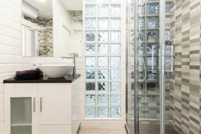 Un baño de Madrid Río Apartment