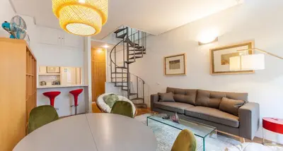 Zona de estar de Apartamento Barquillo Duplex en Madrid