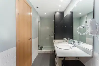 Un baño de Apartamento Barquillo Duplex en Madrid