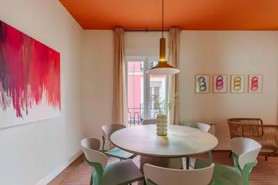 Zona de estar de NoMad Latina en Madrid