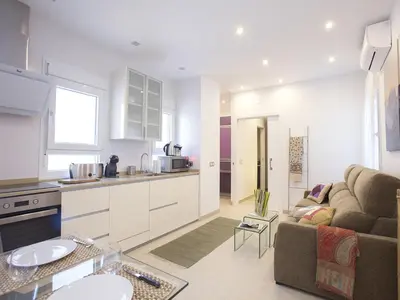 Una cocina o zona de cocina en Apartamento Salamanca Confort II en Madrid