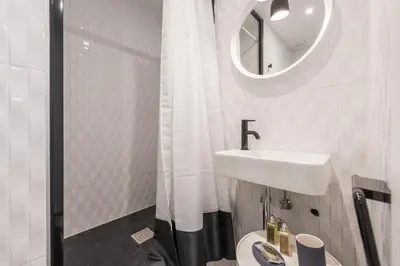 Un baño de Apartamento Tirso en Madrid