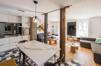 Una cocina o zona de cocina en Apartamento Tirso en Madrid